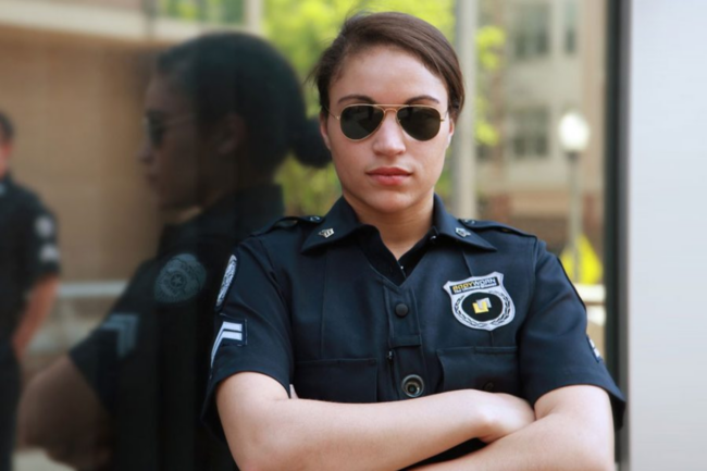 Security-Cameras-Versus-Security-Guards-728×485